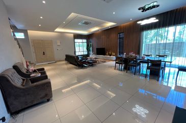 Taman Kluang Perdana Semi D 