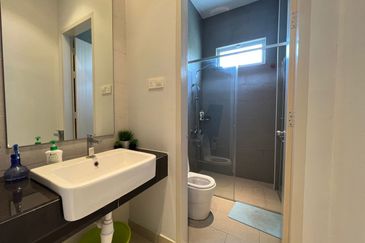 Taman Kluang Perdana Semi D 