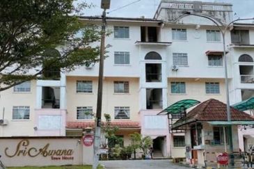 Sri Awana Townhouse