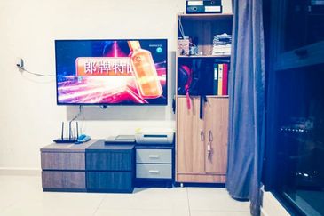 Baypoint @ Country Garden Danga Bay