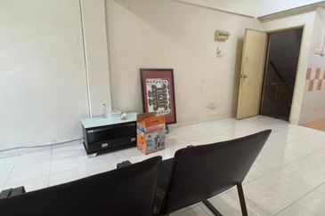 Nusa Bestari Shop Apartment 