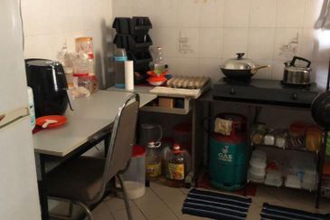 Taman Tanjung Puteri Resort