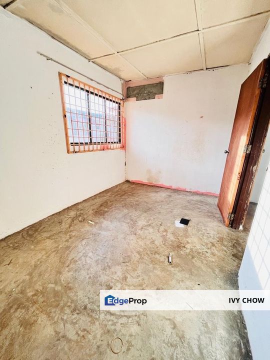 Below Market Value Double Storey Low Cost , Johor, Skudai