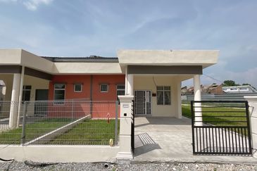 Layang Layang Terrace Sale