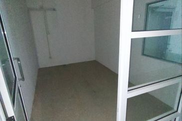 Jalan Austin Heights