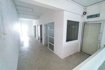 Jalan Austin Heights