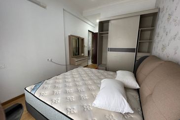 Baypoint @ Country Garden Danga Bay