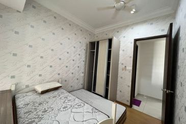 Baypoint @ Country Garden Danga Bay