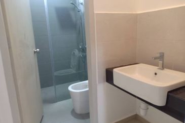 Semi D Taman Kluang Perdana