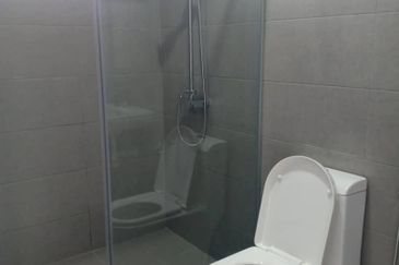 Semi D Taman Kluang Perdana