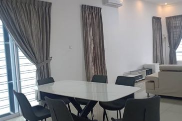 Semi D Taman Kluang Perdana