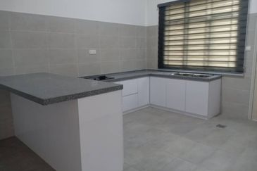 Semi D Taman Kluang Perdana