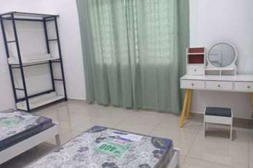 Semi D Taman Kluang Perdana