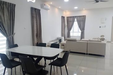 Semi D Taman Kluang Perdana