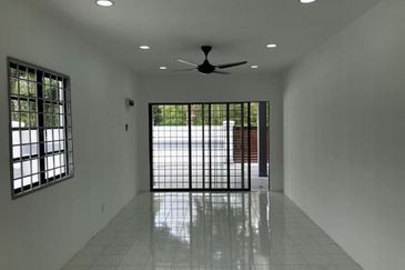 Taman Putri Kulai Corner