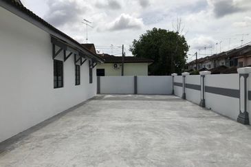 Taman Putri Kulai Corner