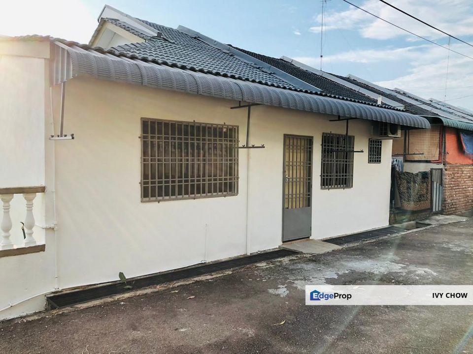 Taman Sri Kluang Corner lot, Johor, Kluang