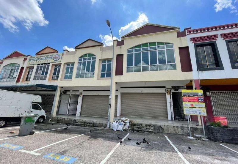 TAMAN PULAI UTAMA SHOPLOT