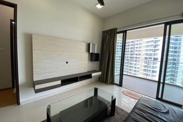 Baypoint @ Country Garden Danga Bay