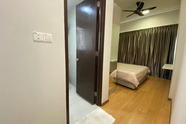 Baypoint @ Country Garden Danga Bay