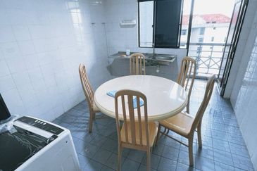 Mewah View Luxurious Apartments