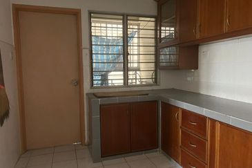 Dwi Mahkota Condominium