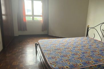 Dwi Mahkota Condominium