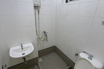 Seasons Luxury Apartments @ Amara Larkin