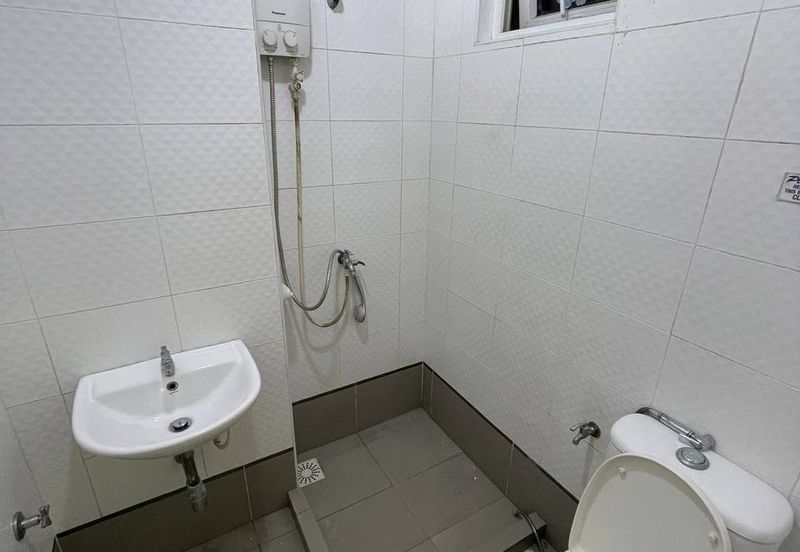 Seasons Luxury Apartments @ Amara Larkin