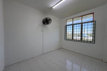 Summer Park Townhouse (Pangsapuri Alam Jaya), Bandar Baru Seri Alam