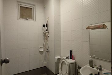 Seasons Luxury Apartments @ Amara Larkin