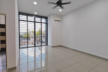 Austin Residence @Taman Mount Austin