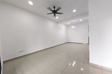 Austin Residence @Taman Mount Austin