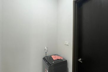 Baypoint @ Country Garden Danga Bay