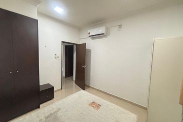 Sri Samudera Seaview Residence Suites