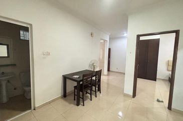 Sri Samudera Seaview Residence Suites