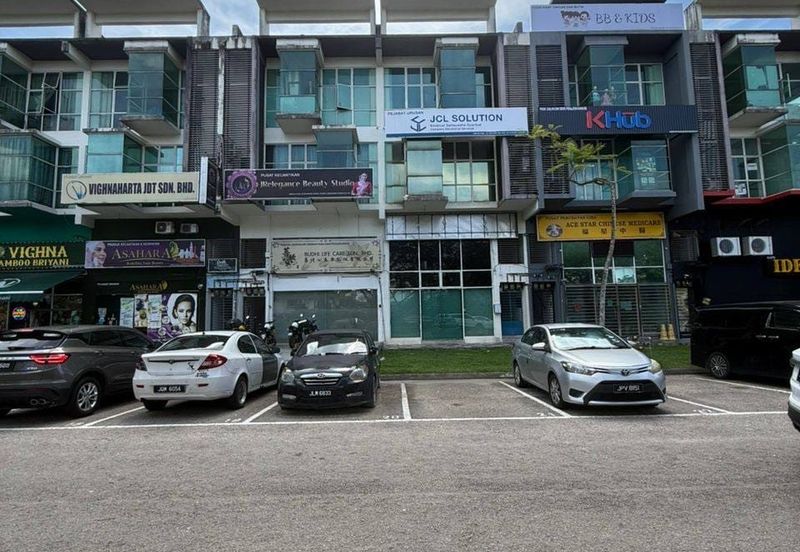 Pusat Perdagangan Danga Utama