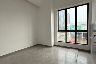 bukit Indah Commercial Office for rent 