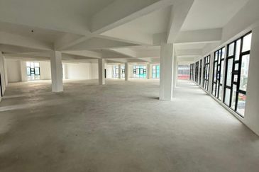 bukit Indah Commercial Office for rent 