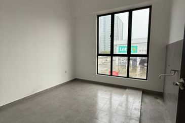bukit Indah Commercial Office for rent 