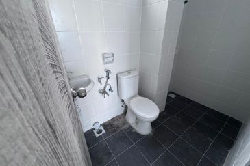 PR1MA @ LARKIN INDAH