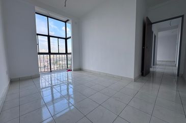 PR1MA @ LARKIN INDAH