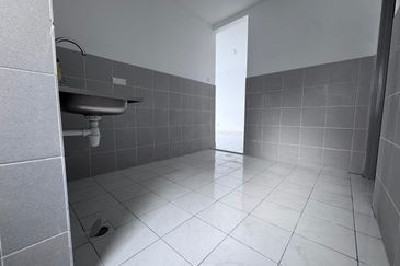 PR1MA @ LARKIN INDAH