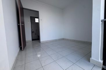 PR1MA @ LARKIN INDAH