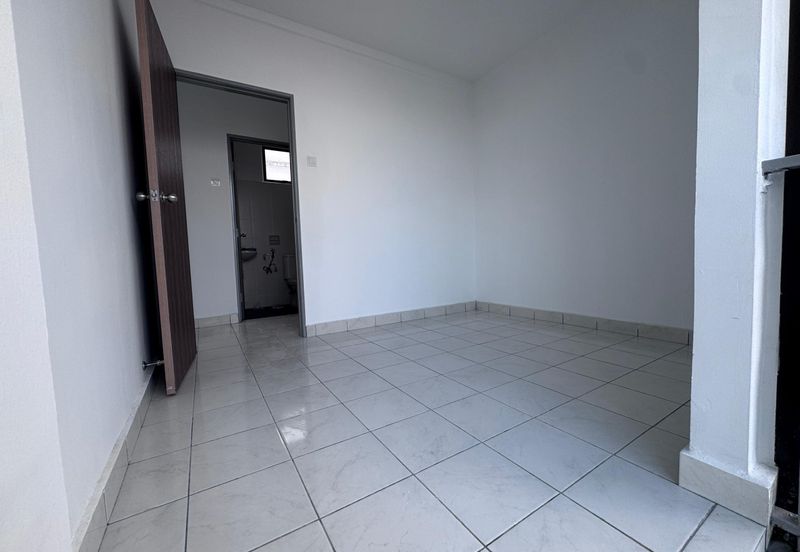 PR1MA @ LARKIN INDAH