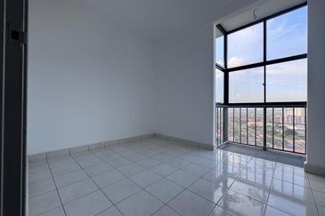 PR1MA @ LARKIN INDAH