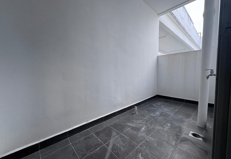 PR1MA @ LARKIN INDAH