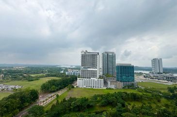 Almas @ Puteri Harbour