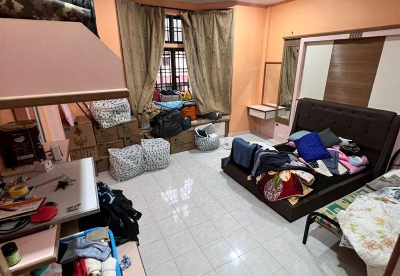 Terrace House Taman Pontian Utama 