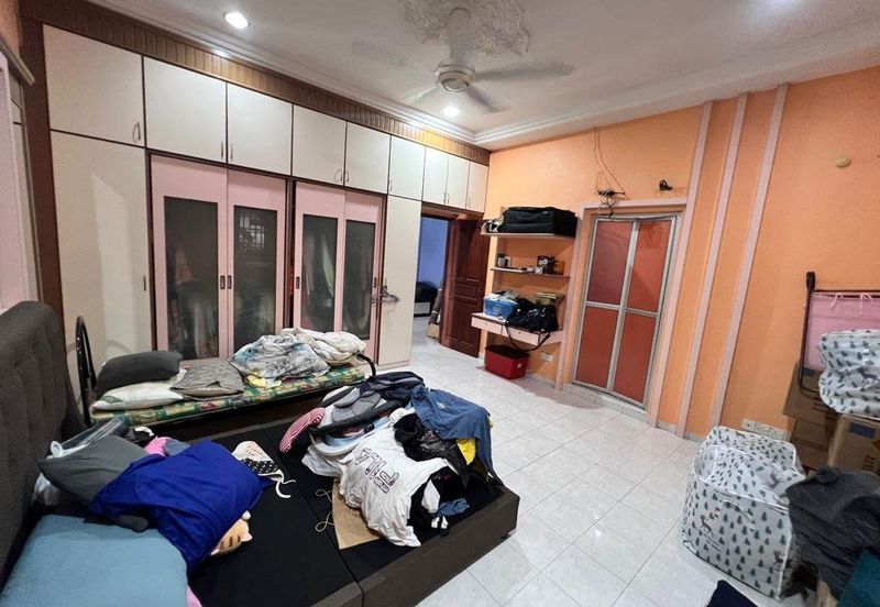 Terrace House Taman Pontian Utama 